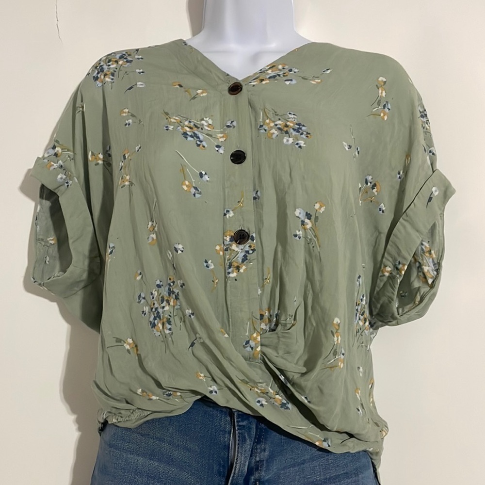 Light Sage Floral Button-Front Blouse